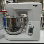 همزن آریمو کاسه ای مدل arimo ou_6116 دارای نمایشگر دیجیتالی